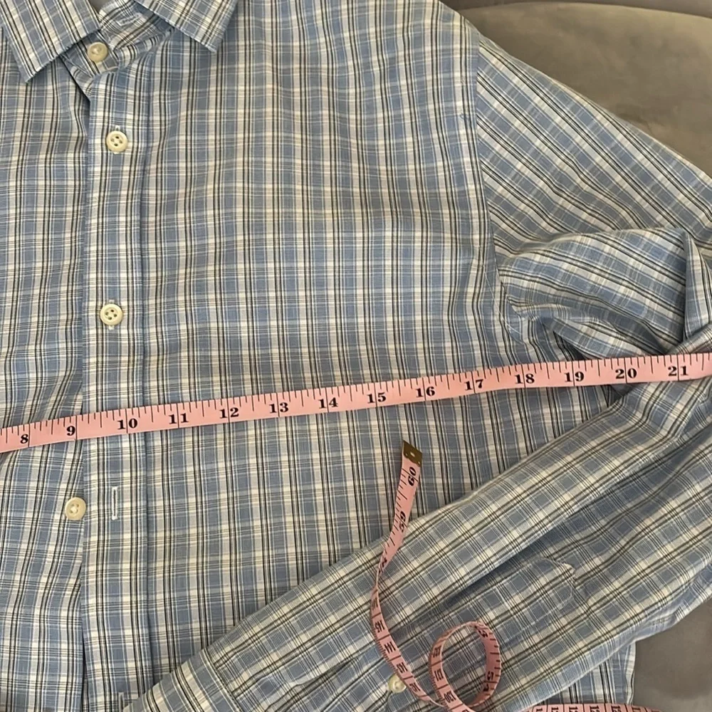 Banana Republic tailored by button